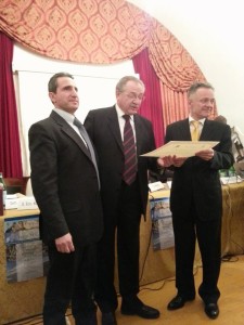 1560484_1416700738579715_1888499813_n